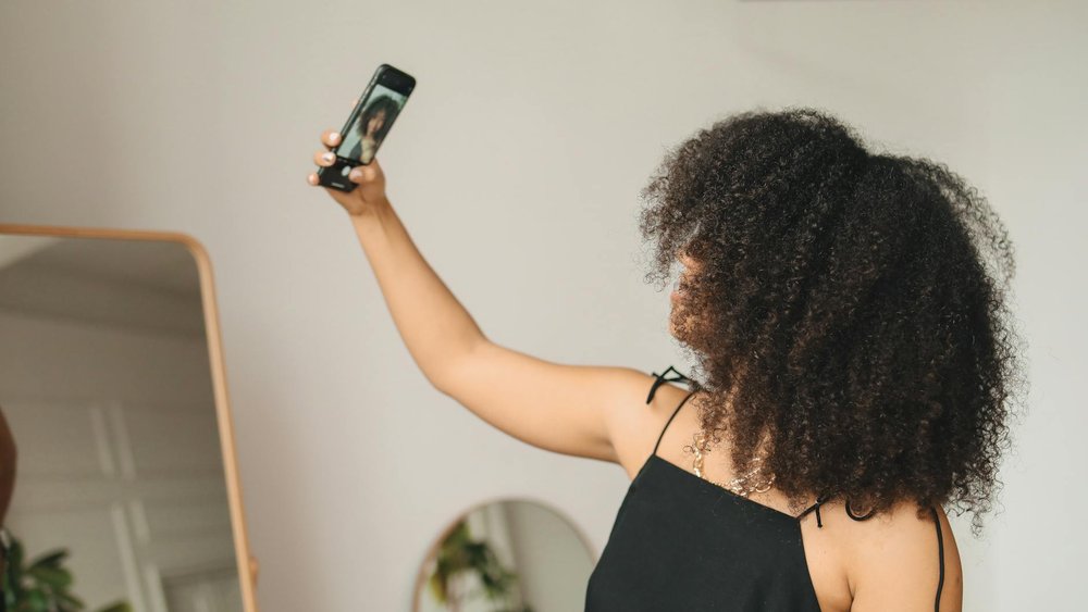 マッチングアプリ プロフィール写真 更新